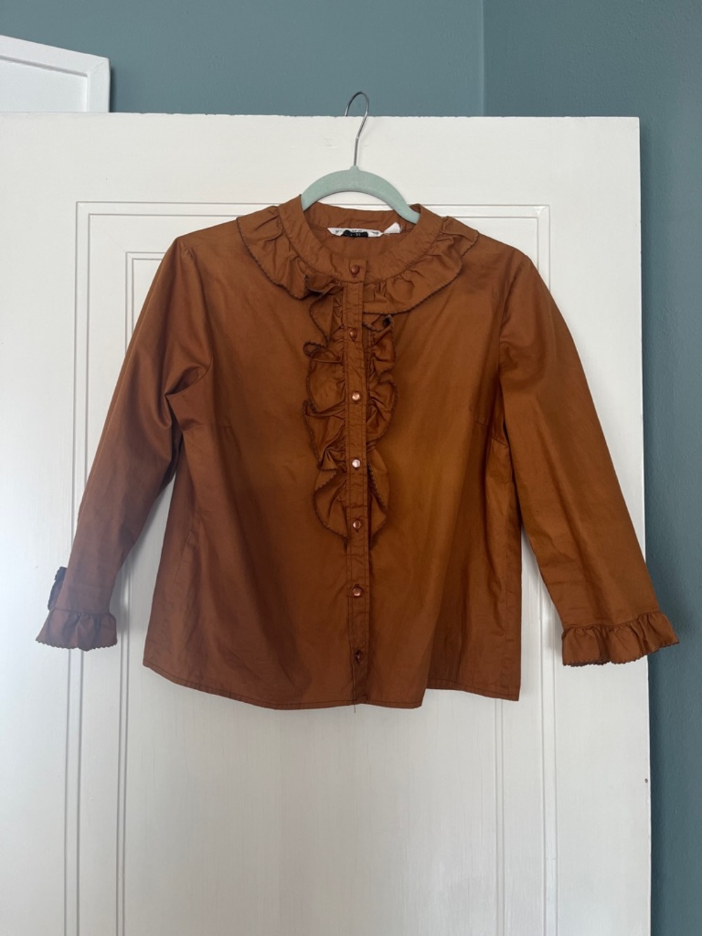Vintage Tuxedo Ruffle Top Doen Small